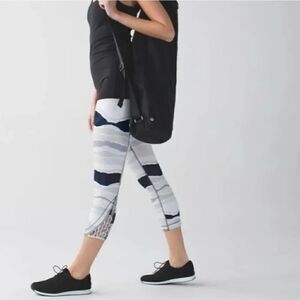 Lululemon Athletica True Self Crop Bleacher Yoga Legging